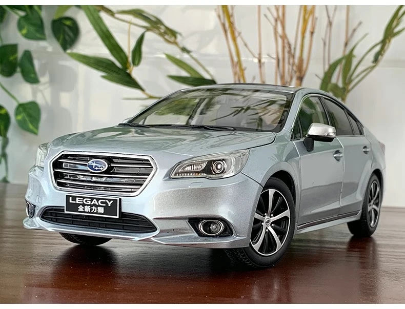 [OEM] 1:18 Subaru 2015 Legacy Silver Model Car Die-Cast