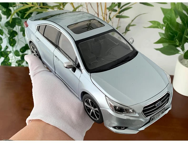 [OEM] 1:18 Subaru 2015 Legacy Silver Model Car Die-Cast