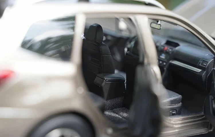 [OEM] 1:18 Subaru 2018 Forester Brown Model Car Die-Cast