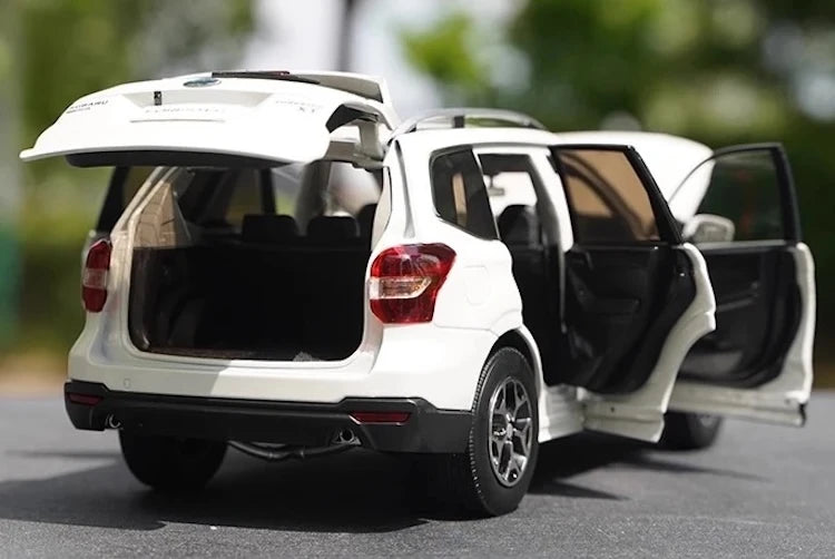 [OEM] 1:18 Subaru 2018 Forester White Model Car Die-Cast