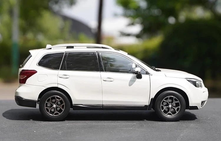 [OEM] 1:18 Subaru 2018 Forester White Model Car Die-Cast