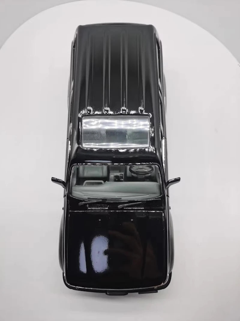 [OEM] 1:18 Toyota 1990 Land Cruiser 80 Series Black Model Car Die-Cast