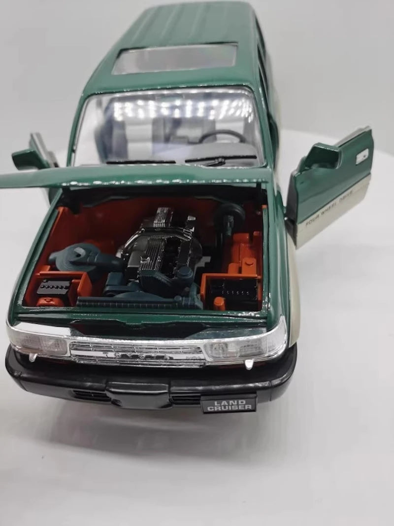 [OEM] 1:18 Toyota 1990 Land Cruiser 80 Series Green Model Car Die-Cast