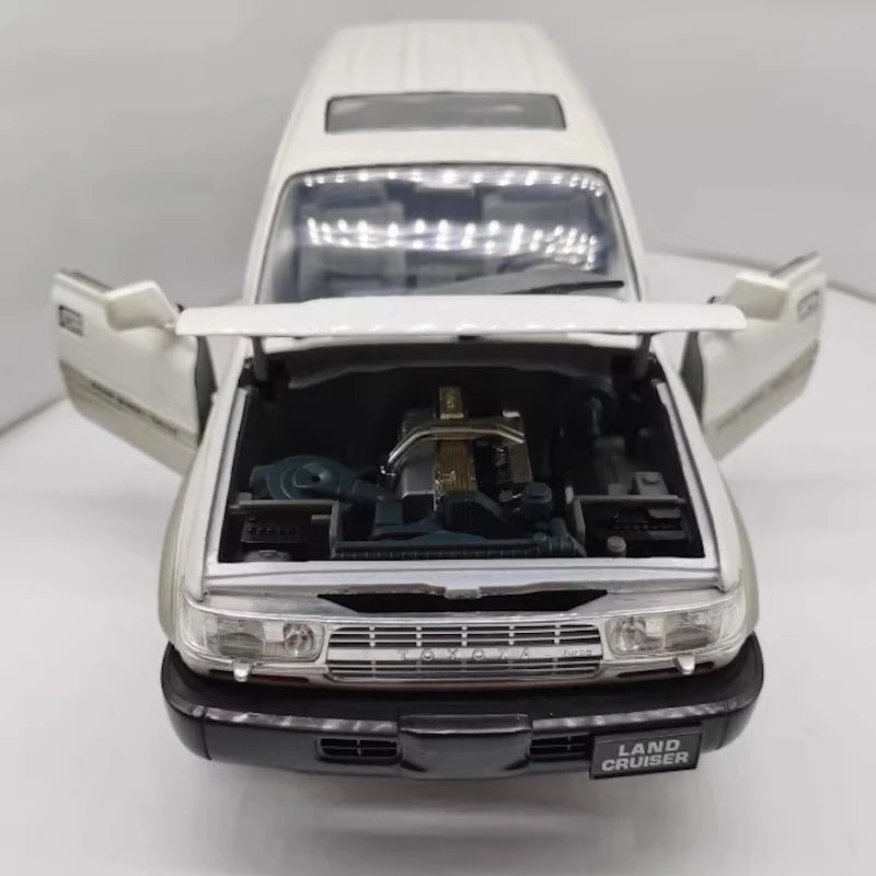 [OEM] 1:18 Toyota 1990 Land Cruiser 80 Series White Model Car Die-Cast