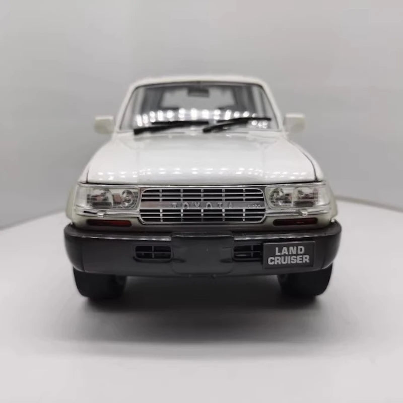 [OEM] 1:18 Toyota 1990 Land Cruiser 80 Series White Model Car Die-Cast