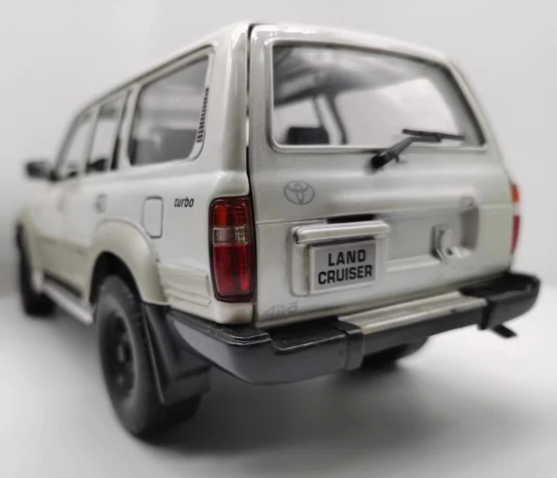 [OEM] 1:18 Toyota 1990 Land Cruiser 80 Series White Model Car Die-Cast