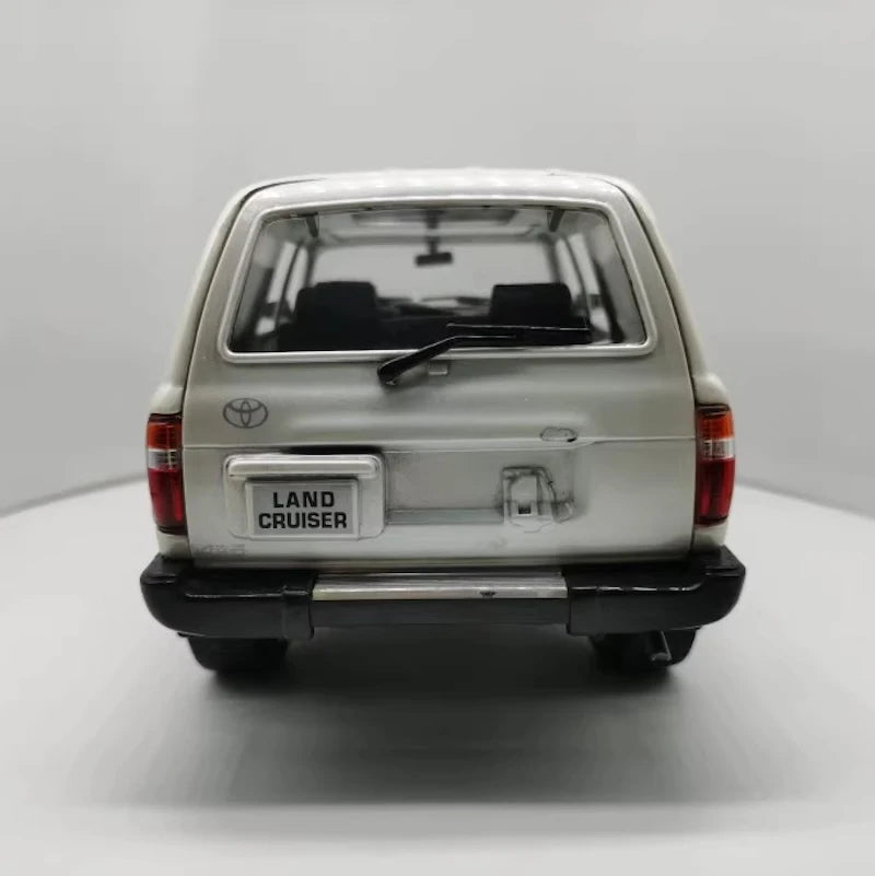 [OEM] 1:18 Toyota 1990 Land Cruiser 80 Series White Model Car Die-Cast