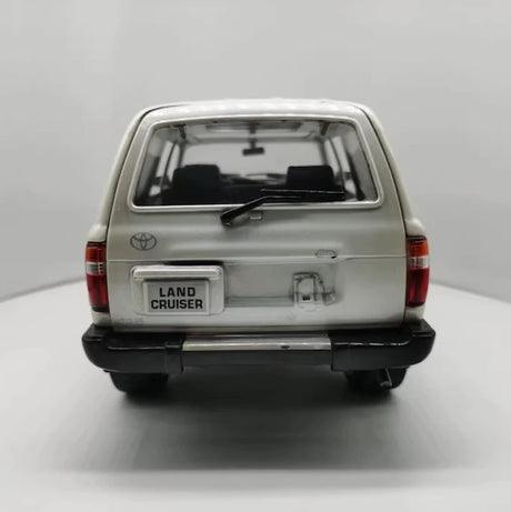 [OEM] 1:18 Toyota 1990 Land Cruiser 80 Series vit modellbil Die-Cast