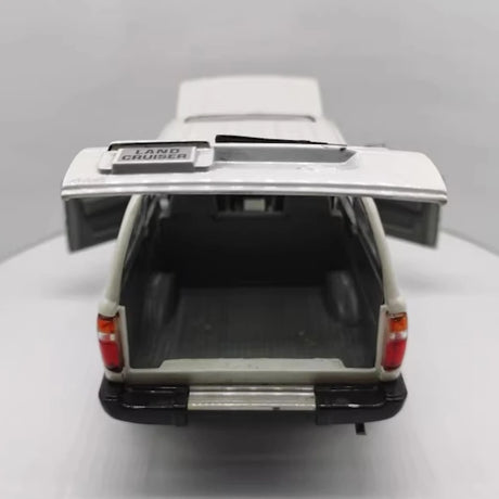 [OEM] 1:18 Toyota 1990 Land Cruiser 80 Series vit modellbil Die-Cast