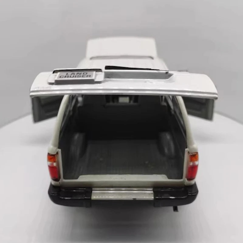 [OEM] 1:18 Toyota 1990 Land Cruiser 80 Series White Model Car Die-Cast