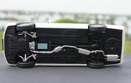 [OEM] 1:18 Toyota 1995 Crown 155 White Model Car Die-Cast
