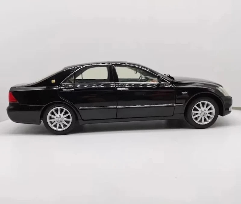 [OEM] 1:18 Toyota 2003 Crown Royal Saloon S180 Black Model Car Die-Cast
