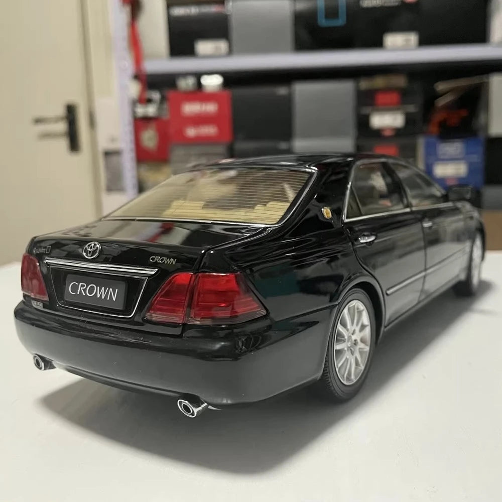 [OEM] 1:18 Toyota 2003 Crown S180 Black Model Car Die-Cast