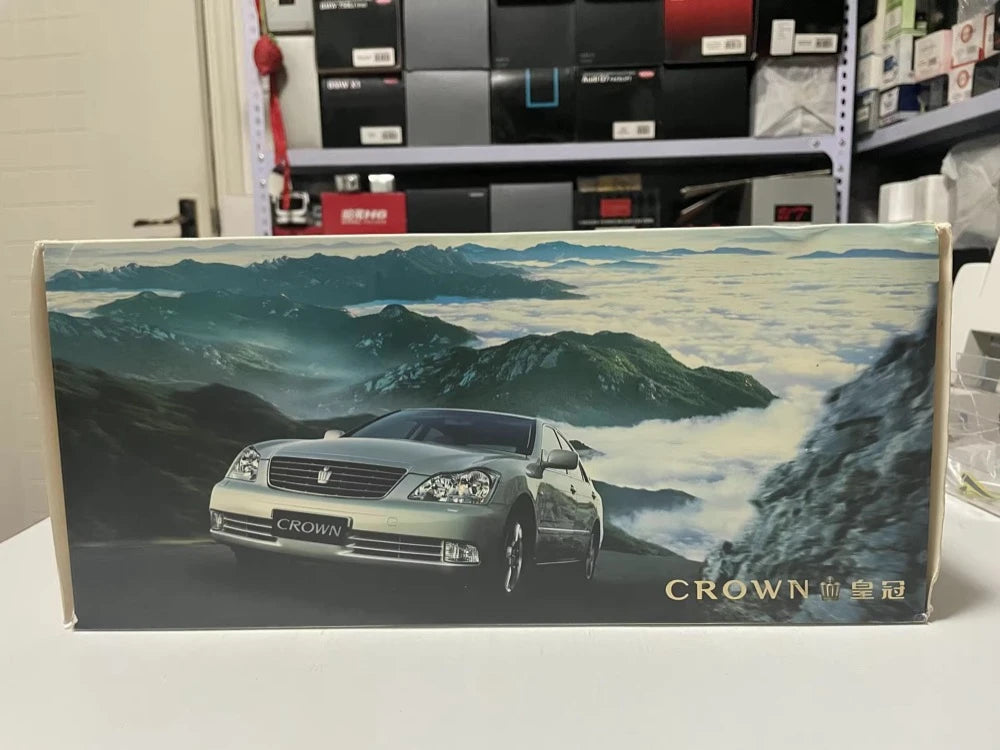 [OEM] 1:18 Toyota 2003 Crown S180 Black Model Car Die-Cast