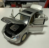 [OEM] 1:18 Toyota 2003 Crown S180 Silver Model Car Die-Cast