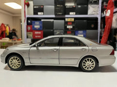 [OEM] 1:18 Toyota 2003 Crown S180 Silver Model Car Die-Cast