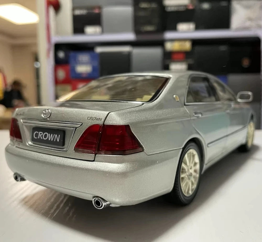 [OEM] 1:18 Toyota 2003 Crown S180 Silver Model Car Die-Cast