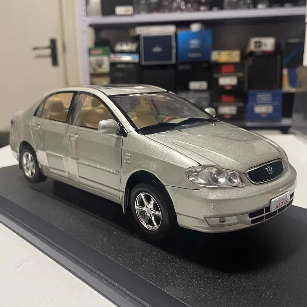 [OEM] 1:18 Toyota 2004 Corolla Altis argento modellino di auto Die-Cast