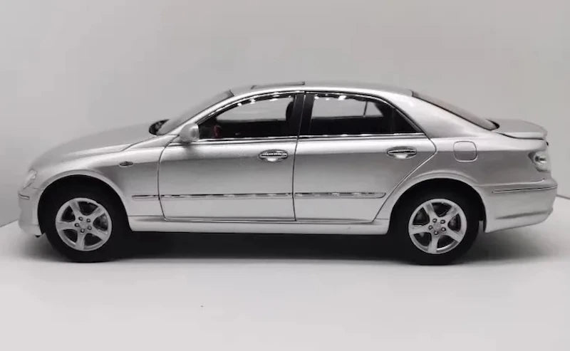 [OEM] 1:18 Toyota 2004 Mark X Silver Model Car Die-Cast