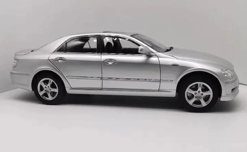 [OEM] 1:18 Toyota 2004 Mark X Silver Model Car Die-Cast