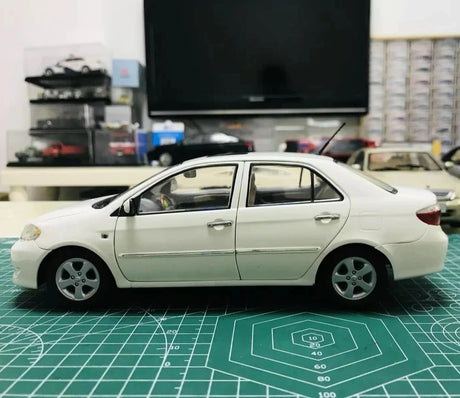 [OEM] 1:18 Toyota 2004 Vios XP40 blanc voiture miniature Die-Cast