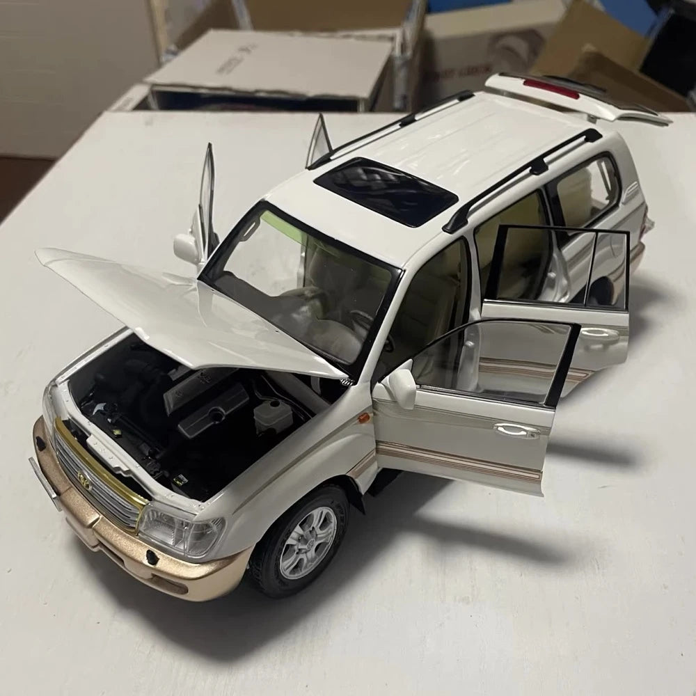 [OEM] 1:18 Toyota 2005 Land Cruiser LC100 wit modelauto Die-Cast