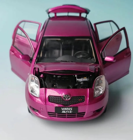 [OEM] 1:18 Toyota 2005 Yaris Pink Model Car Die-Cast