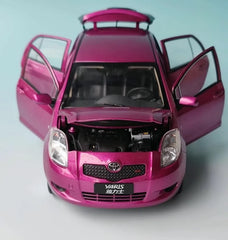 [OEM] 1:18 Toyota 2005 Yaris Pink Model Car Die-Cast