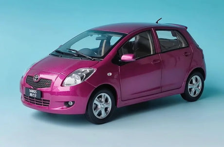 [OEM] 1:18 Toyota 2005 Yaris Pink Model Car Die-Cast
