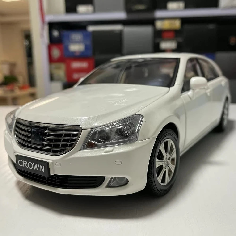 [OEM] 1:18 Toyota 2008 Crown S200 bianco modellino di auto Die-Cast