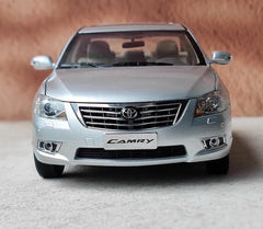 [OEM] 1:18 Toyota 2009 Camry Silver Model Car Die-Cast