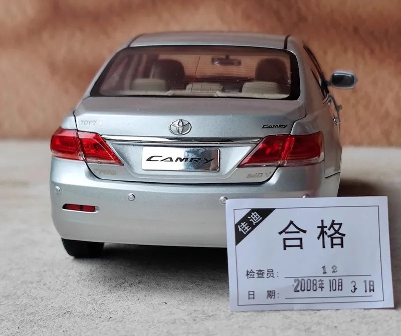 [OEM] 1:18 Toyota 2009 Camry Silver Model Car Die-Cast