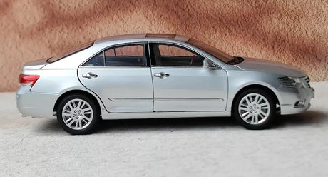 [OEM] 1:18 Toyota 2009 Camry Silver Model Car Die-Cast