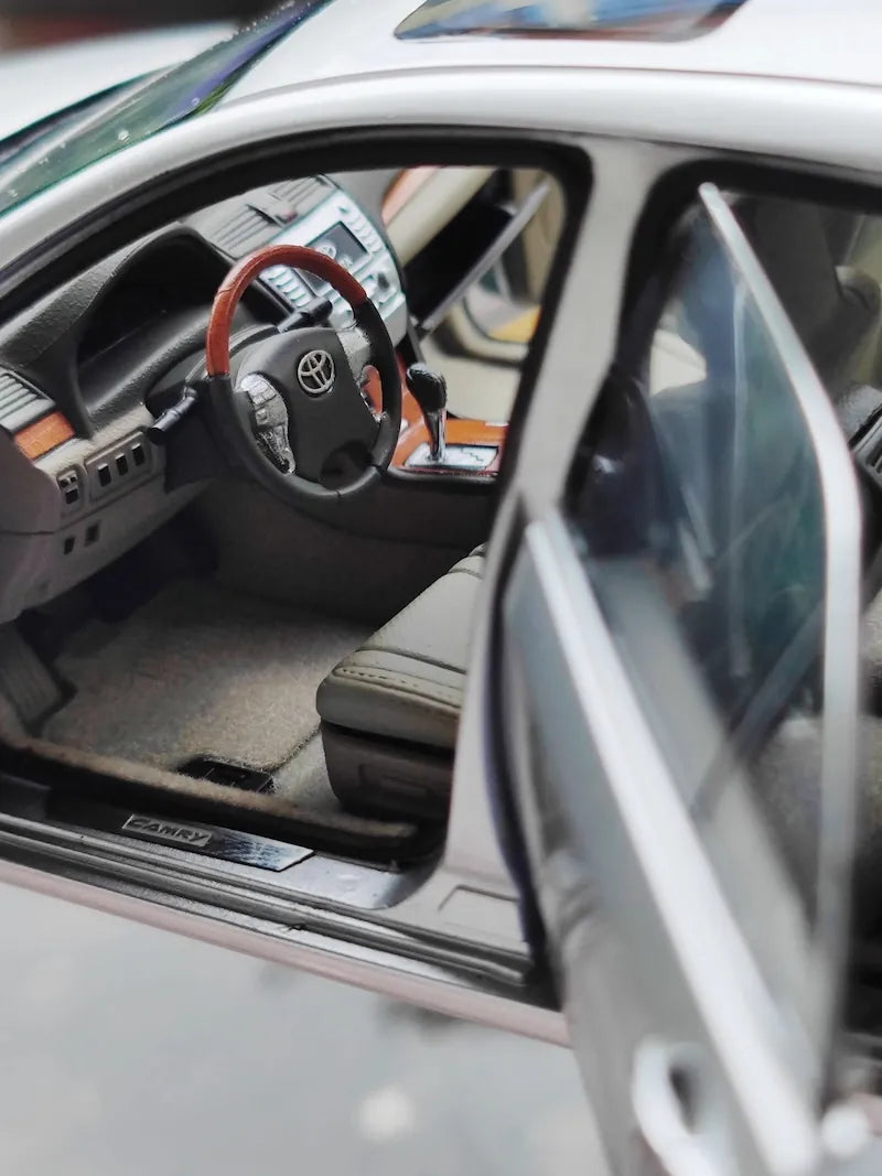 [OEM] 1:18 Toyota 2009 Camry Silver Model Car Die-Cast