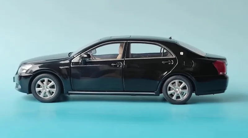 [OEM] 1:18 Toyota 2009 Crown S200 Black Model Car Die-Cast