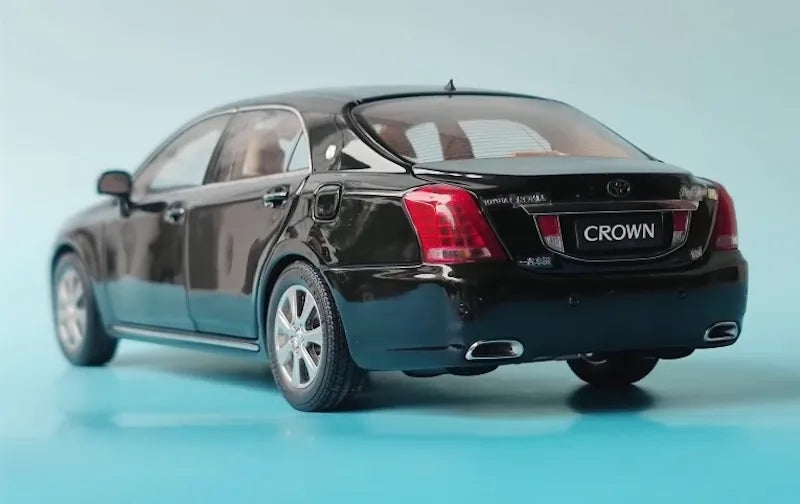 [OEM] 1:18 Toyota 2009 Crown S200 Black Model Car Die-Cast