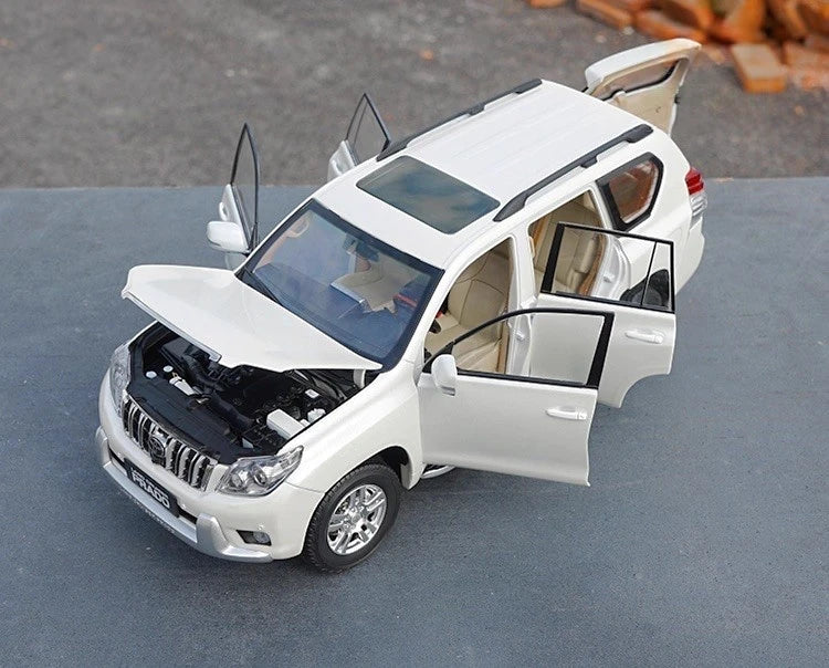 [OEM] 1:18 Toyota 2009 Land Cruiser Prado White Model Car Die-Cast