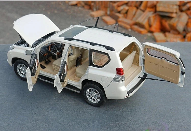 [OEM] 1:18 Toyota 2009 Land Cruiser Prado White Model Car Die-Cast