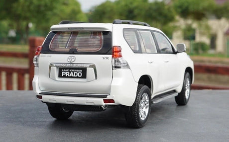 [OEM] 1:18 Toyota 2009 Land Cruiser Prado White Model Car Die-Cast