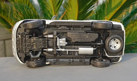 [OEM] 1:18 Toyota 2009 Land Cruiser Prado vit Line modellbil Die-Cast