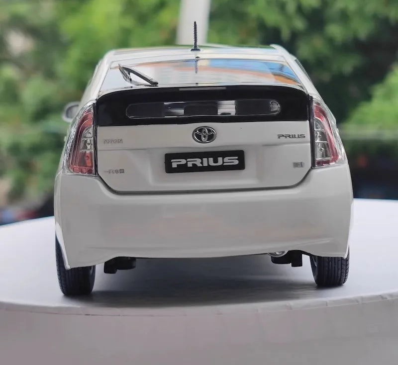[OEM] 1:18 Toyota 2009 Prius White Model Car Die-Cast