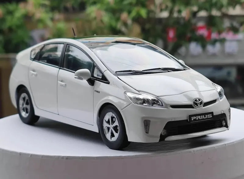 [OEM] 1:18 Toyota 2009 Prius White Model Car Die-Cast