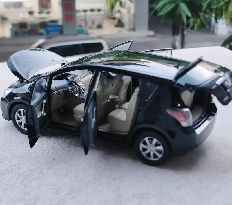 [OEM] 1:18 Toyota 2009 Verso Black Model Car Die-Cast