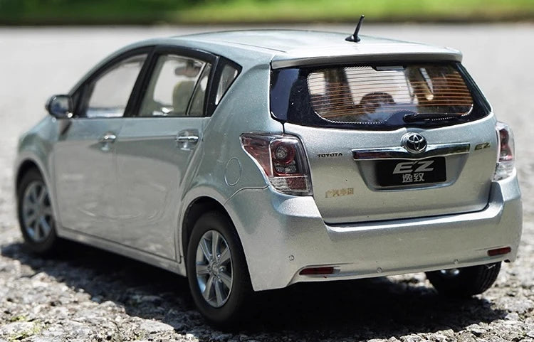 [OEM] 1:18 Toyota 2009 Verso Silver Model Car Die-Cast