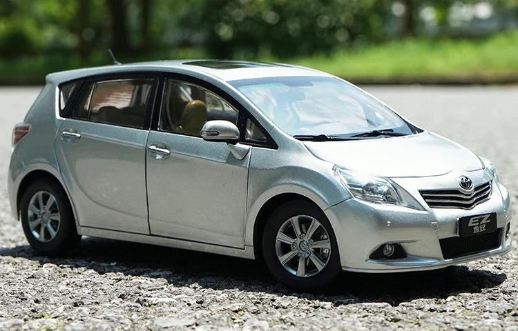 [OEM] 1:18 Toyota 2009 Verso Silver Model Car Die-Cast