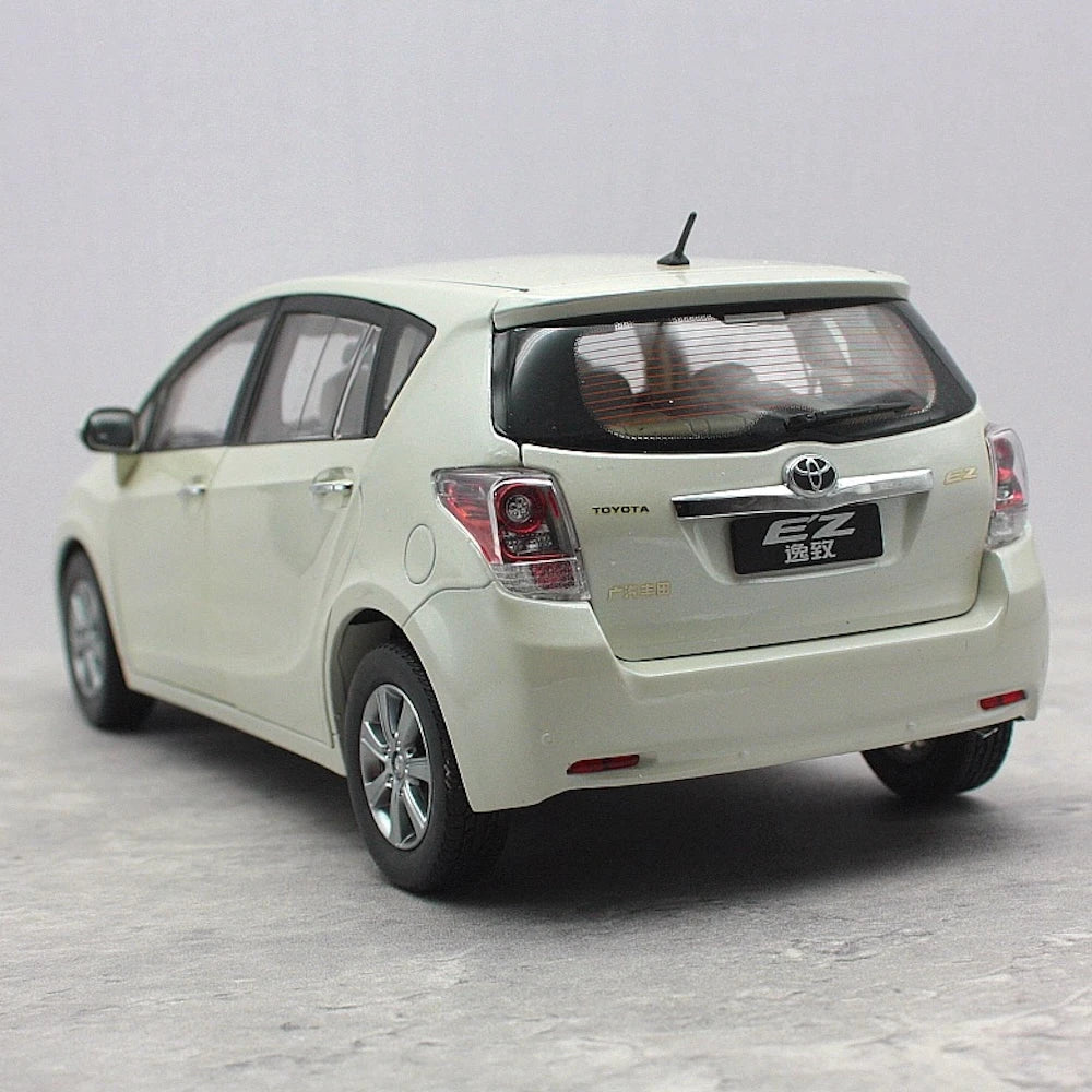 [OEM] 1:18 Toyota 2009 Verso White Model Car Die-Cast