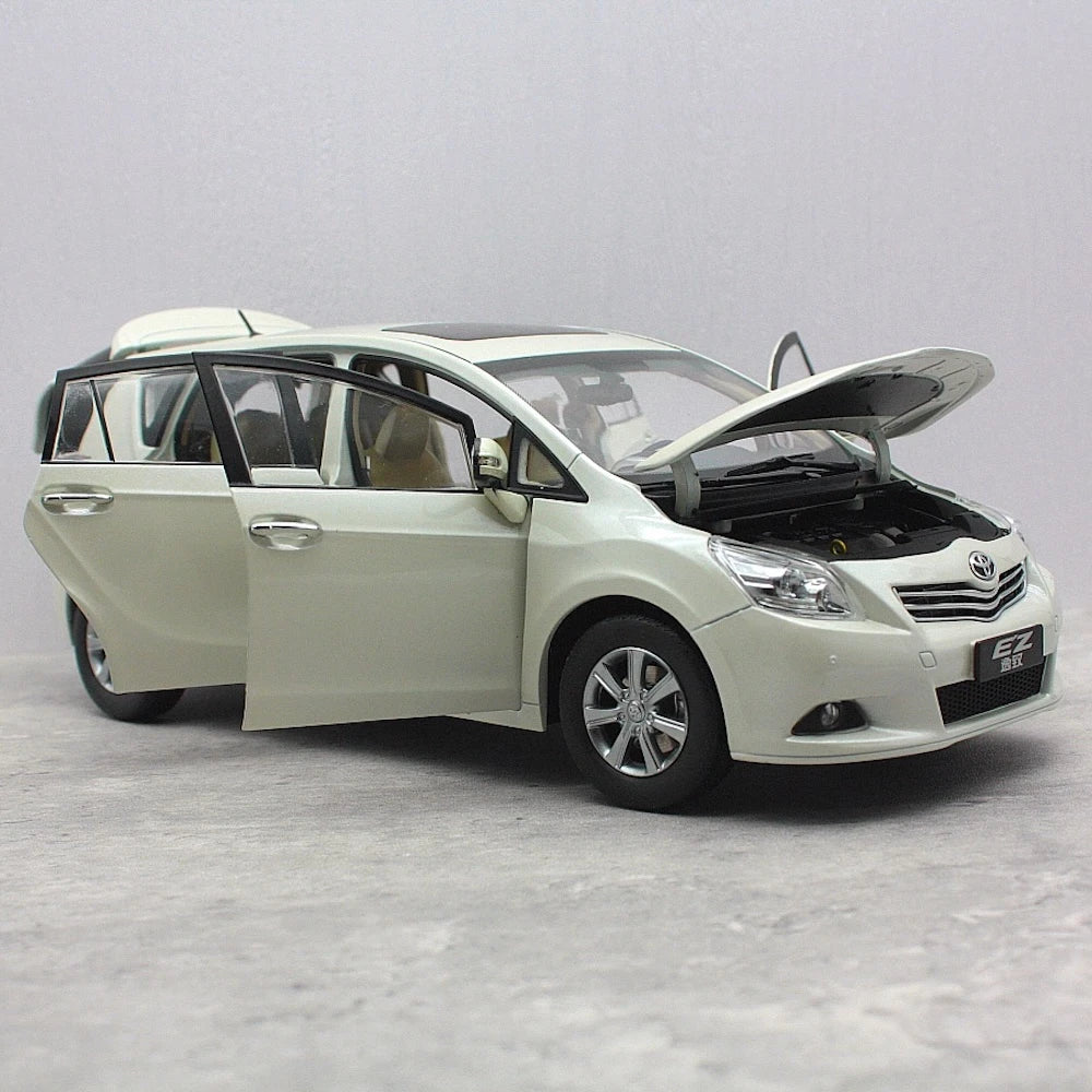 [OEM] 1:18 Toyota 2009 Verso bianco modellino di auto Die-Cast