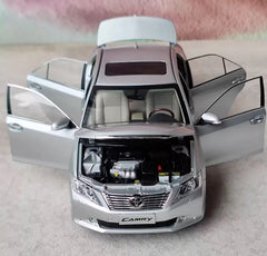 [OEM] 1:18 Toyota 2011 Camry Silver Model Car Die-Cast