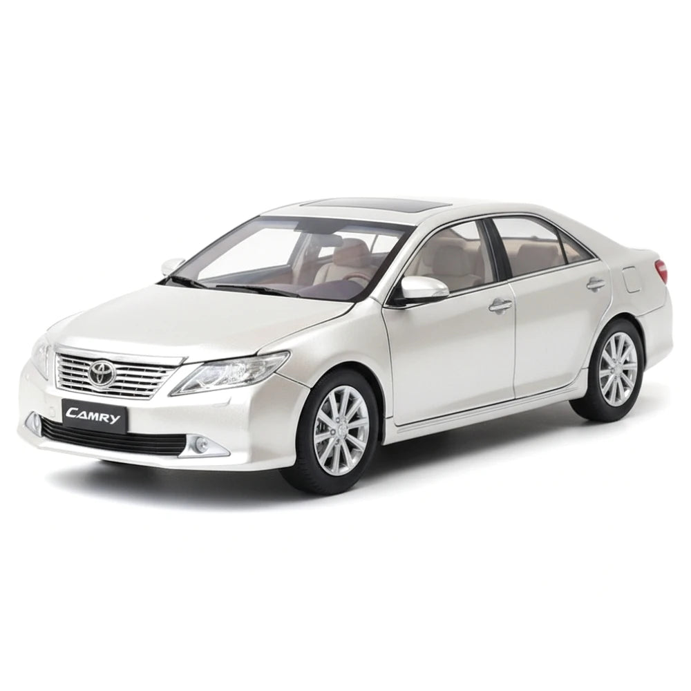 [OEM] 1:18 Toyota 2011 Camry Silver Model Car Die-Cast