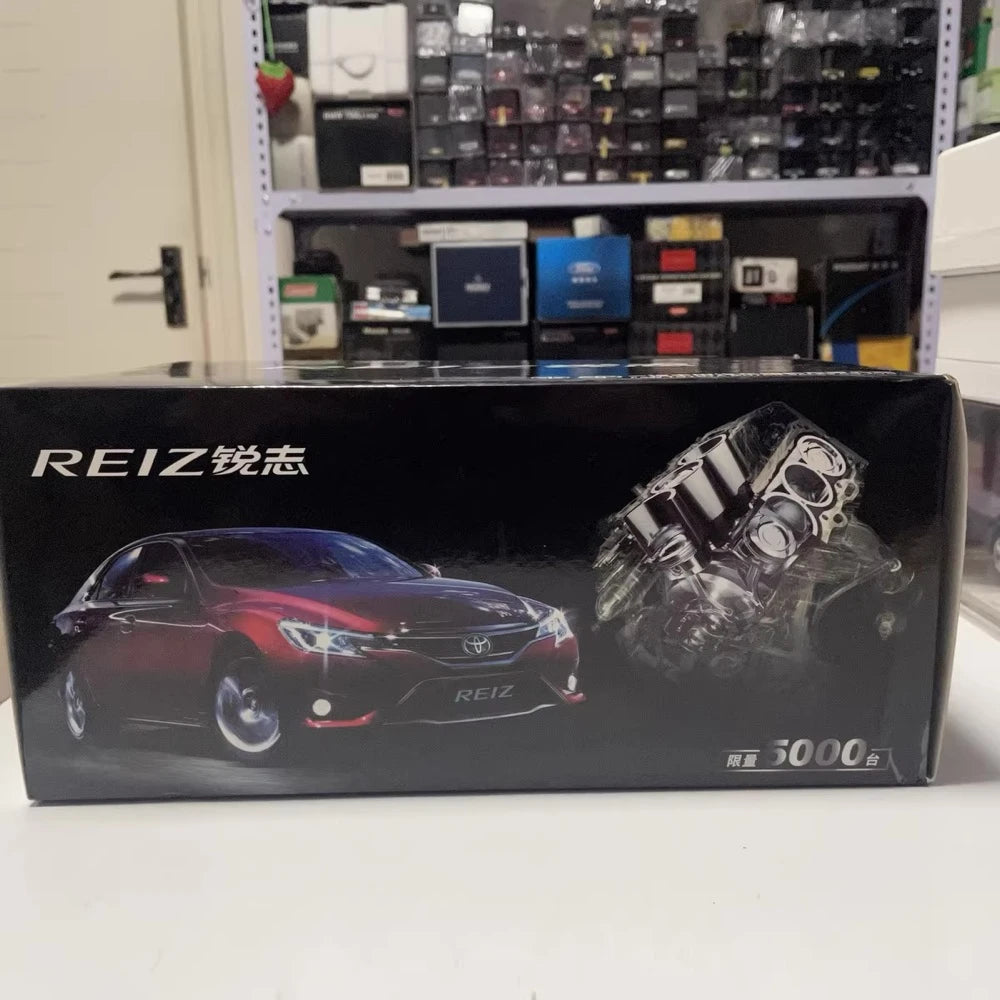 [OEM] 1:18 Toyota 2013 Reiz X130 Brown Model Car Die-Cast